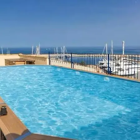 At Marina Apartman *